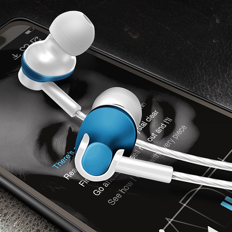 Earphone in ear type double bass karaoke is suitable for Android mobile phone general wire control with one earplug for mobile phone 