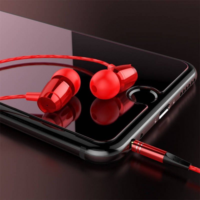 Metal earphone wire controlled subwoofer mobile phone computer earphone in ear earphone earplug general wholesale 
