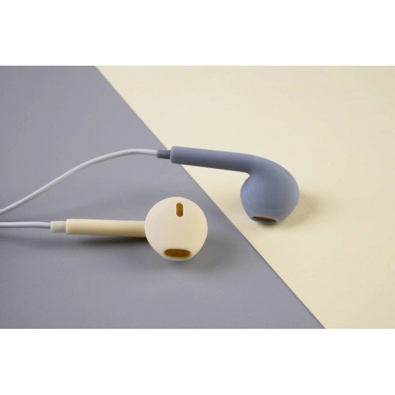 New a-006 two color earphone 3.5 high bass music mobile phone voice earplug in ear wired earphone 