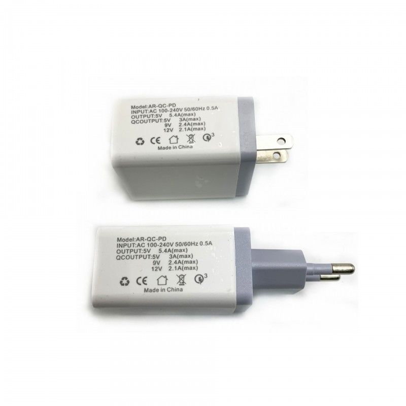 PD charging + qc3.0 fast charging charger type-c2.4a charging head 2usb multi port mobile phone fast charging