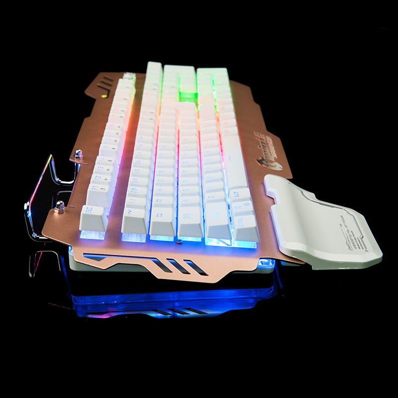 Direct supply of seven pk900 pseudo shaft semi mechanical metal keyboard game keyboard in Russian