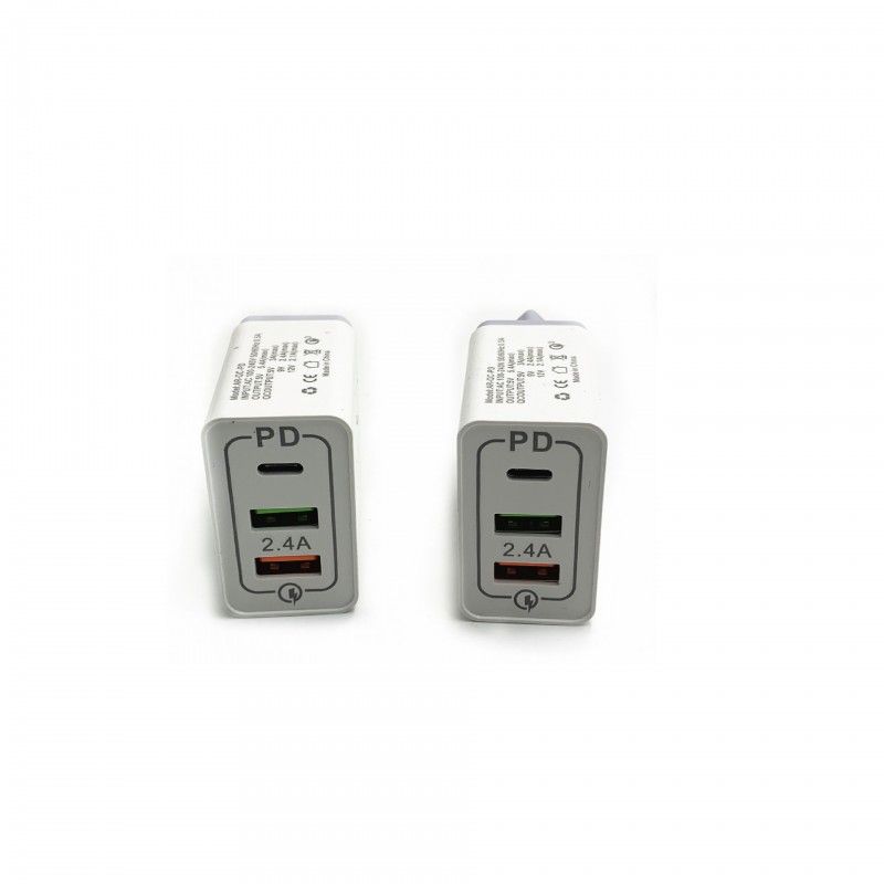 PD charging + qc3.0 fast charging charger type-c2.4a charging head 2usb multi port mobile phone fast charging