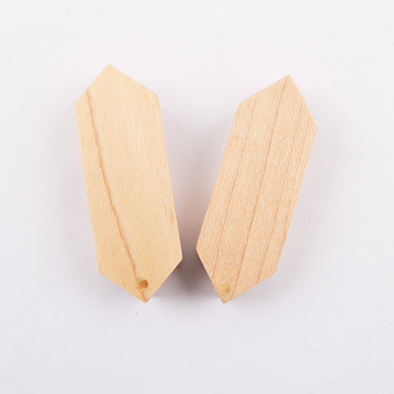 Triangle USB flash disk wholesale logo business gift USB flash disk original woodiness girl cute USB flash disk manufacturer best-selling USB flash disk